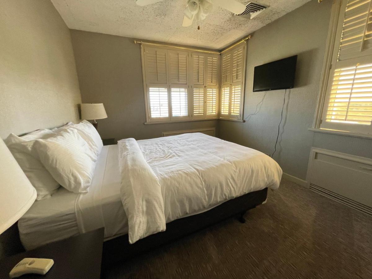 Hotel Phillips برتلسفيل المظهر الخارجي الصورة